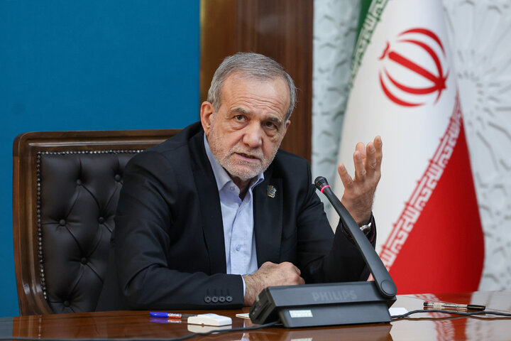 پیام تبریک پزشکیان به تیم ملی المپیاد فیزیک